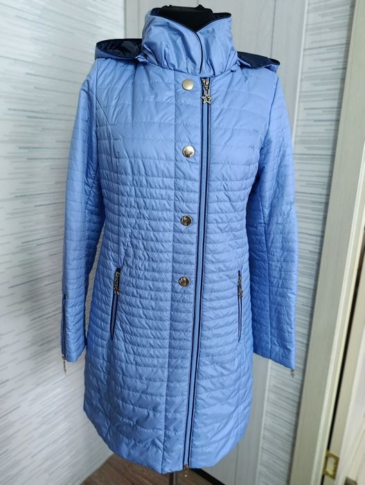 Продам осенние куртки женские