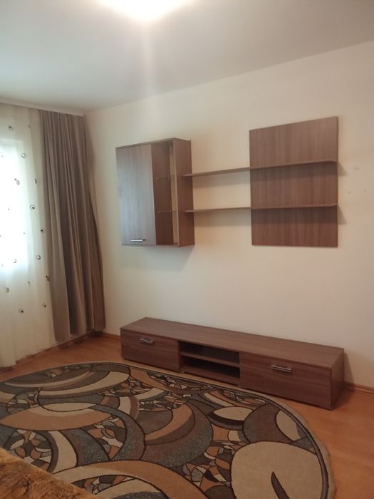 Închiriez apartament Gherla
