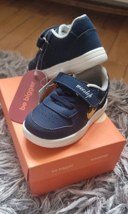 Adidași noi mărimea 22