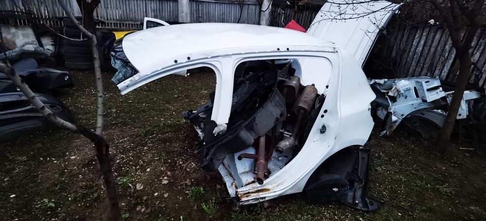 Parte spate aripi spate Duster Sandero Pavilion Dokker