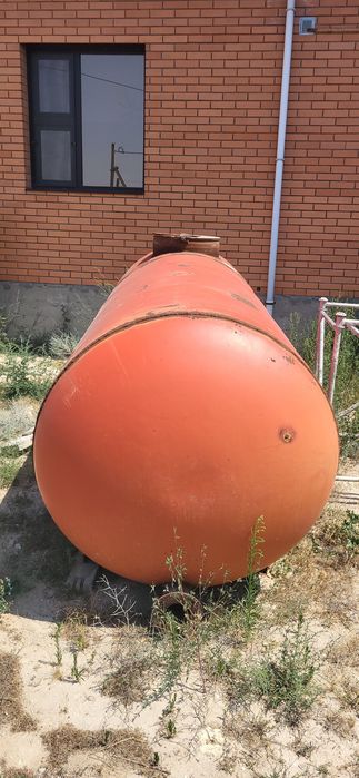 Емкость 4 куб сатылады