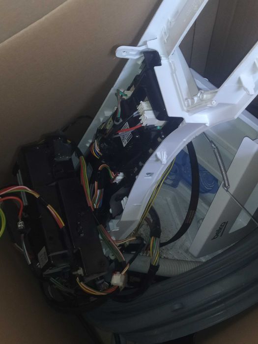 Продавам на части пералня BEKO WMY 71283 LMB2