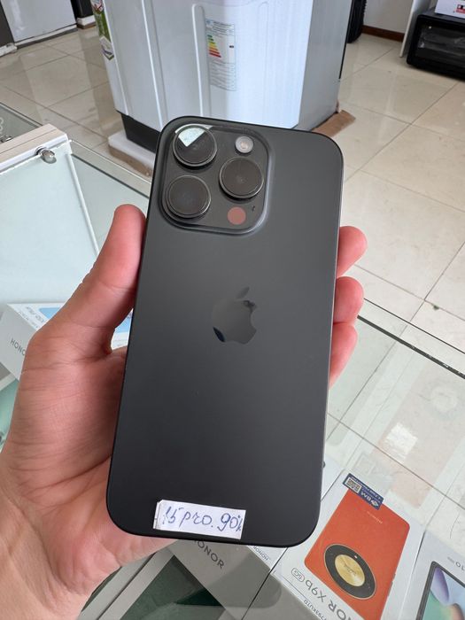 Navoiyliklar uchun phone 15 pro sotiladi yomks 90% 1 ta paspurtga