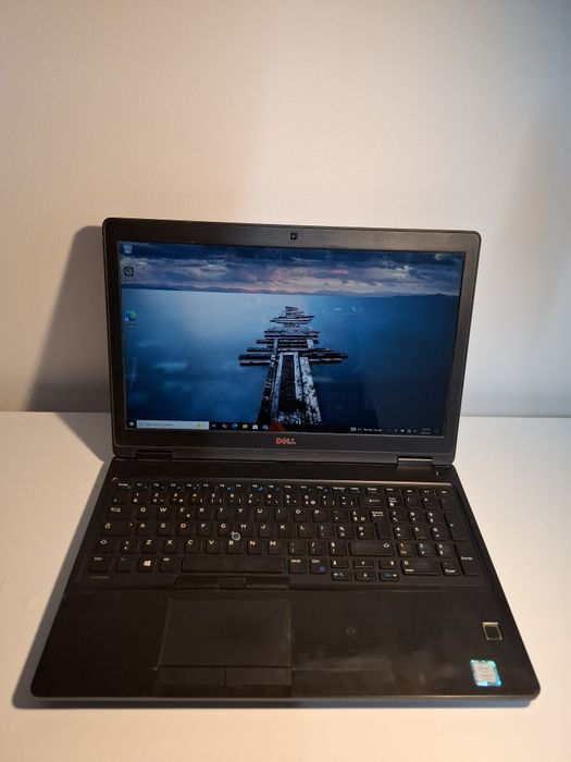 Laptop Dell cu touchscreen si i5 gen7