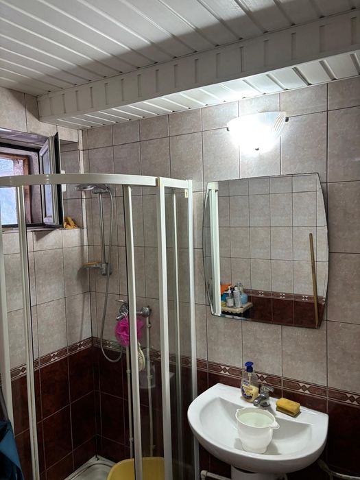 Vând apartament 2 camere decomandat, 46 mp, Etaj 3, mobilat – Lângă Liceul Ion Minulescu