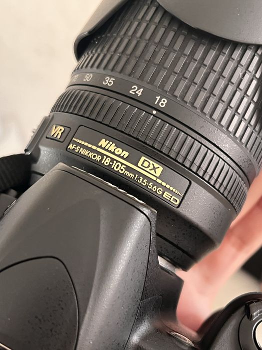 Nikon D3100 + Nikon 18-105mm VR
