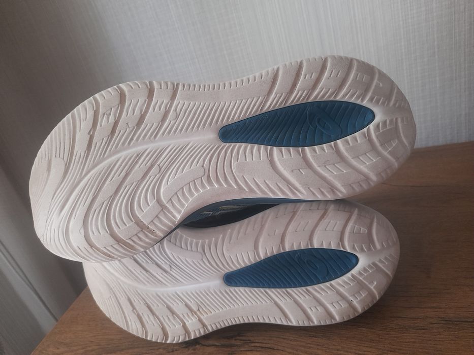Asics gel Cumulus 26 маратонки 44 номер.