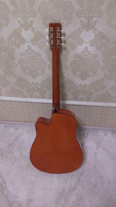 Гитара сатамын. Акустикалық гитара
