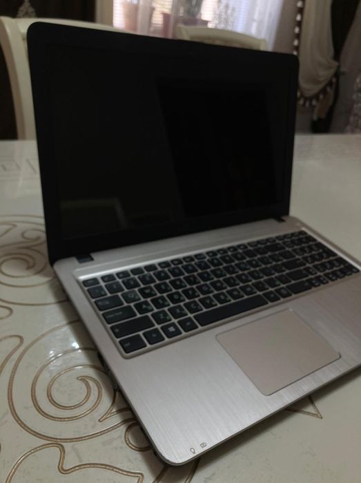 Продам ноутбук в отличном состоянии