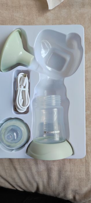 Електрическата помпа за кърма Kikkaboo Leia Plus