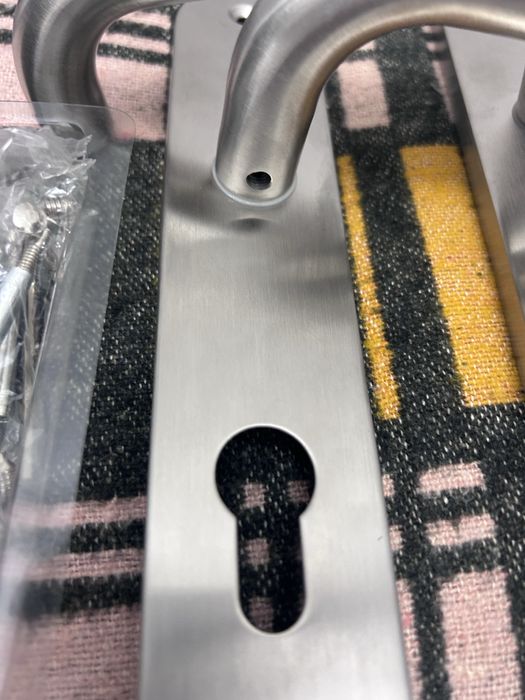 Clanță argintie exterior