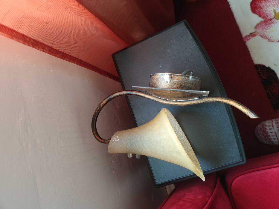 lampa de perete, aplică