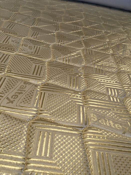 vand pat 1,40/2,00 cu salteaua inclusa