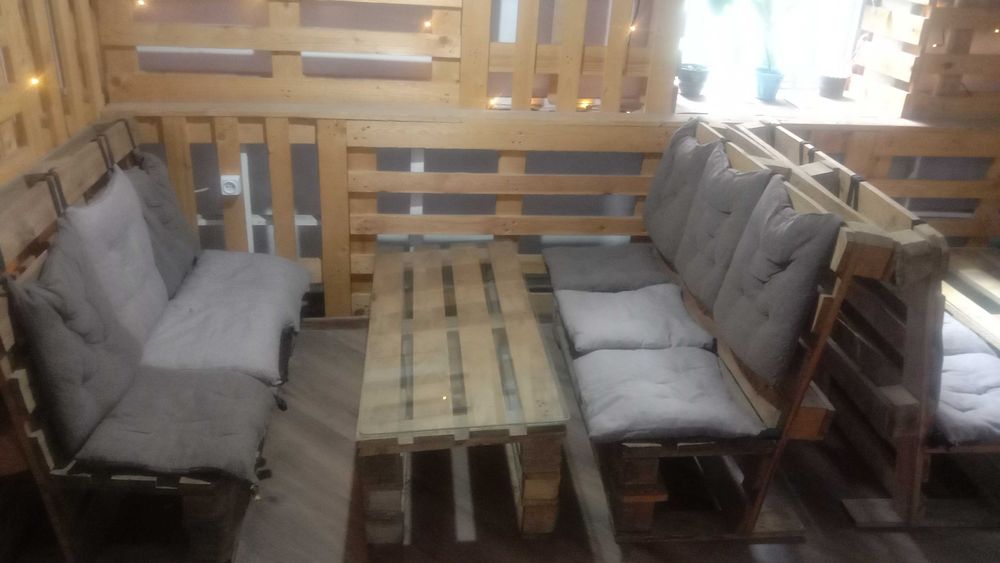 Скамейки и столы