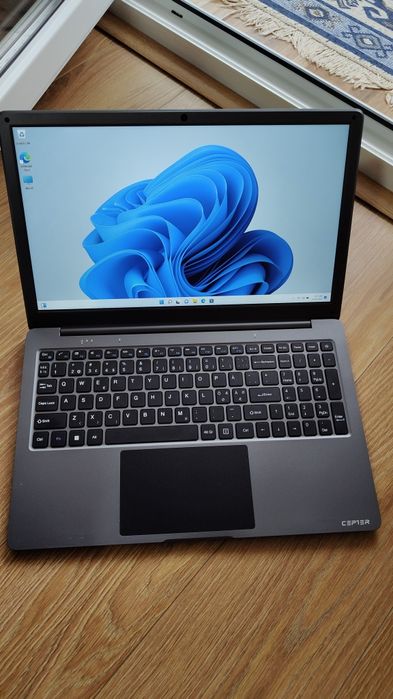 Laptop 15,6 inch/ ssd 256 / 8 GB RAM