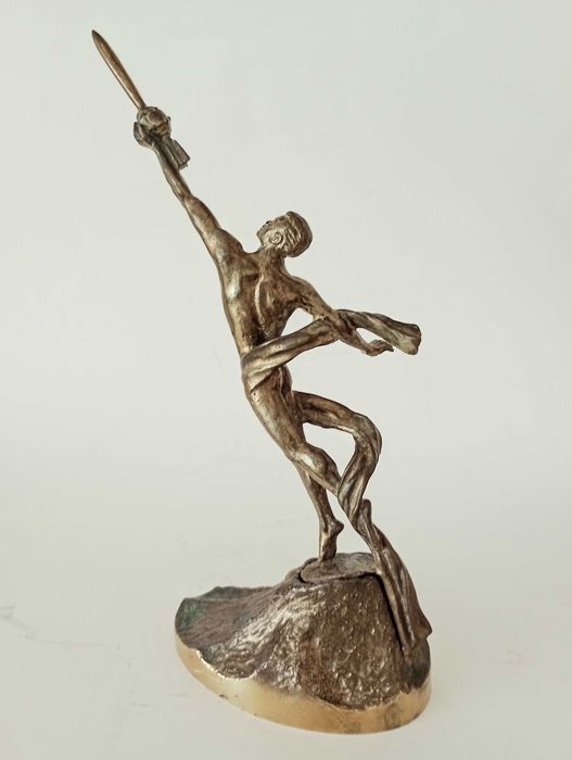 Бронзовая статуэтка "К звёздам".