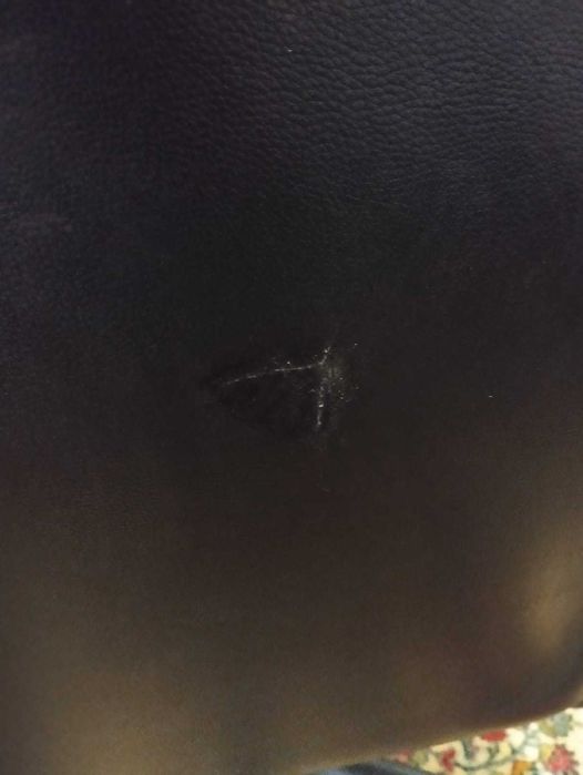 Офисное кресло (кожаное)