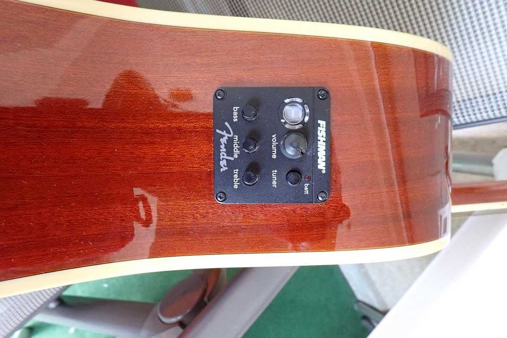 Китара Fender T-Bucket 300CE