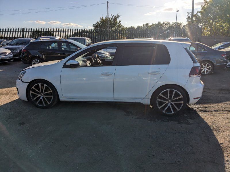 Dezmembrari / Dezmembrez Volkswagen Golf 6 (5K1) GTD 2.0 TDI CBBB cutie viteze manuala cod culoare LB9A