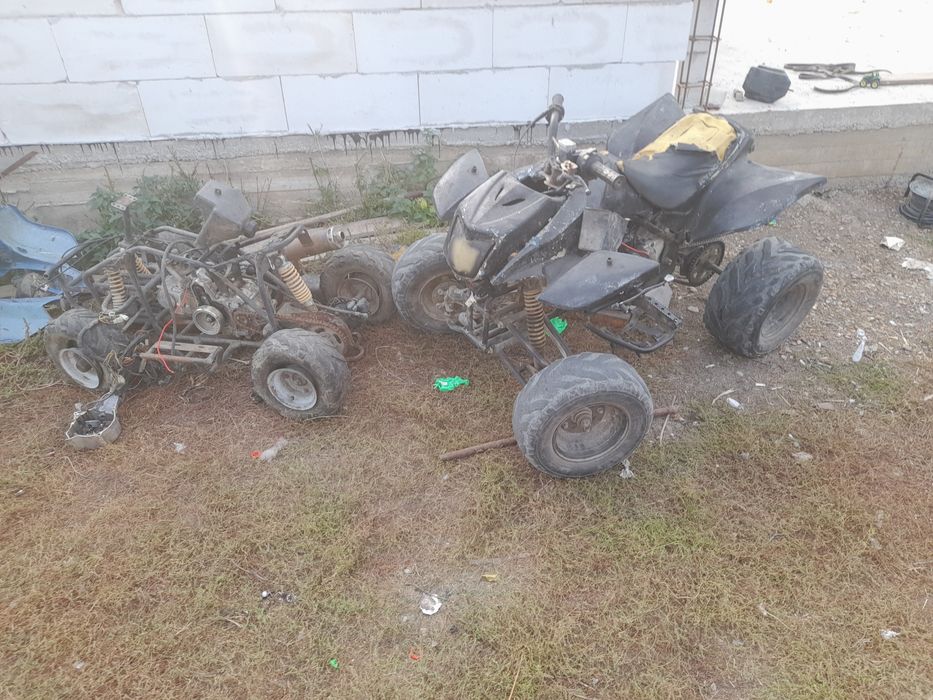 De vânzare 2 atv-uri
