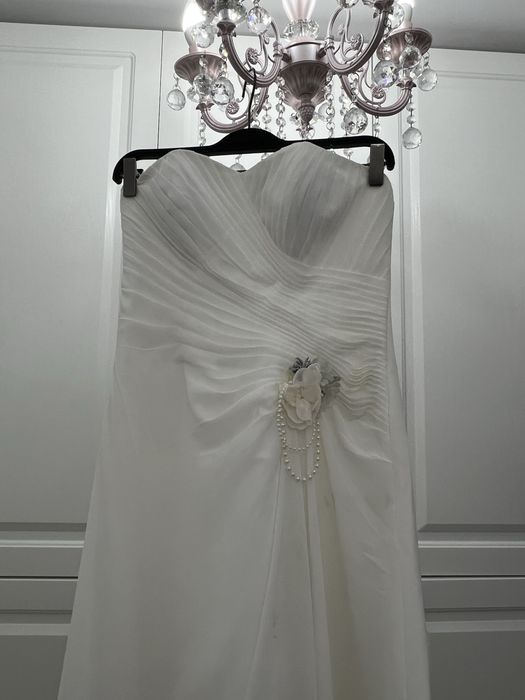 Vand rochie alba eleganta