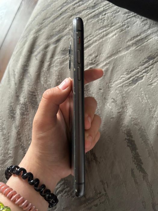 iPhone 11,в хорошем состоянии