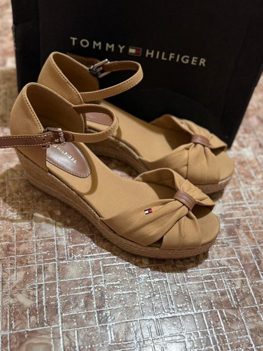 Босоножки красивый