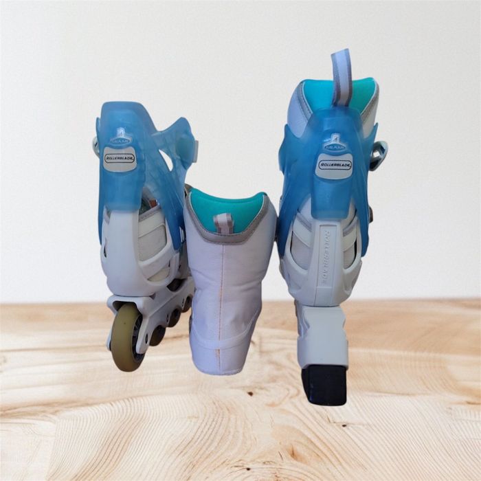 Роликовые коньки