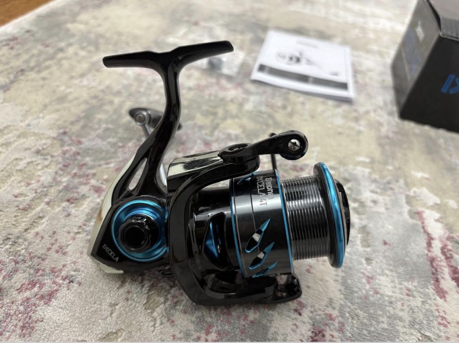 Vând mulineta feeder Delphin Ixcela Al Body 4000