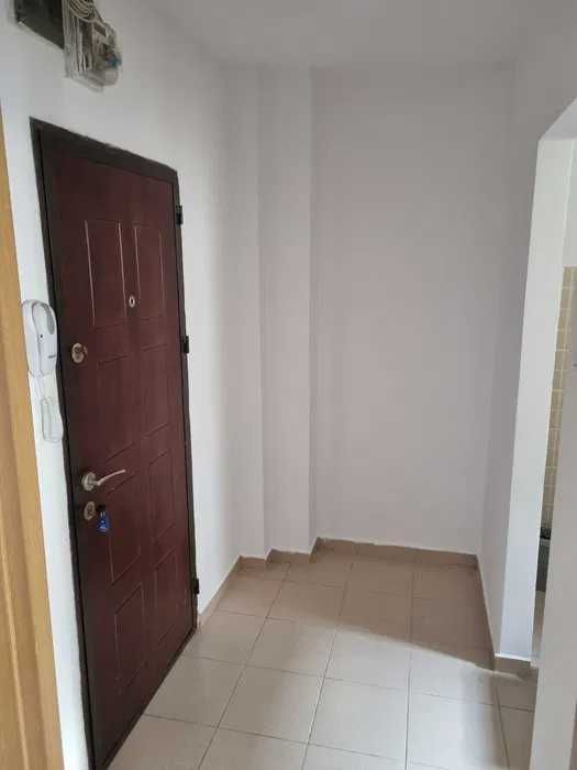 Apartament 2 camere semidecomandat Etaj 4/10 pe Bd. Dinicu Golescu - Gara de Nord - Direct Proprietar !!!