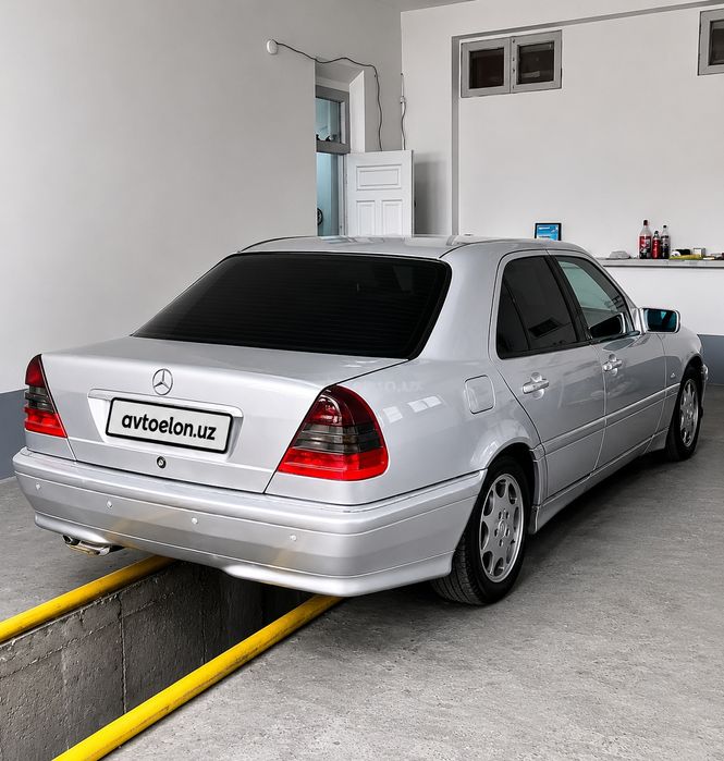 Mersedes Benz c202