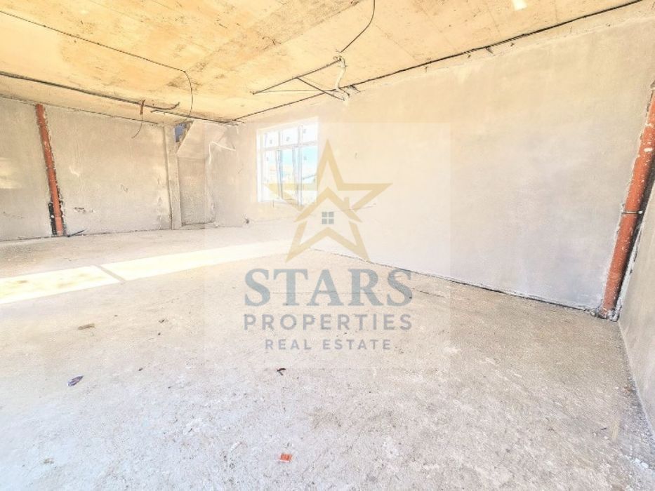 Продажба Къща гр. Аксаково - с. Яребична 175m² и двор 580m²