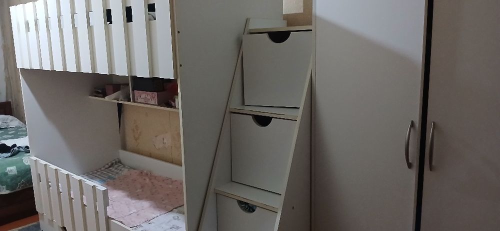 Продам 2-х ярасную кровать