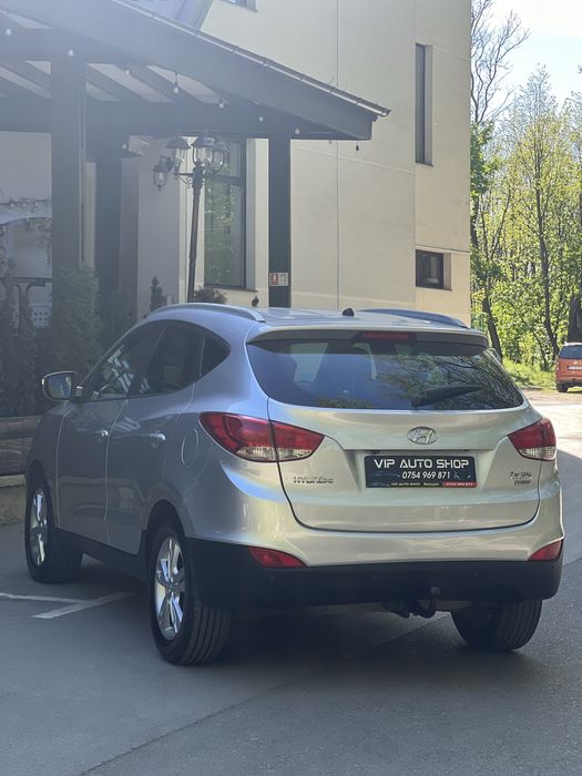 Hyundai IX35 2010/ 2.0 CRDI 136 CP EURO 5/ navigație/ încălzire/ PARC AUTO