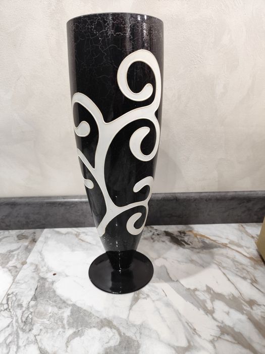 Продам вазы керамика и стекло