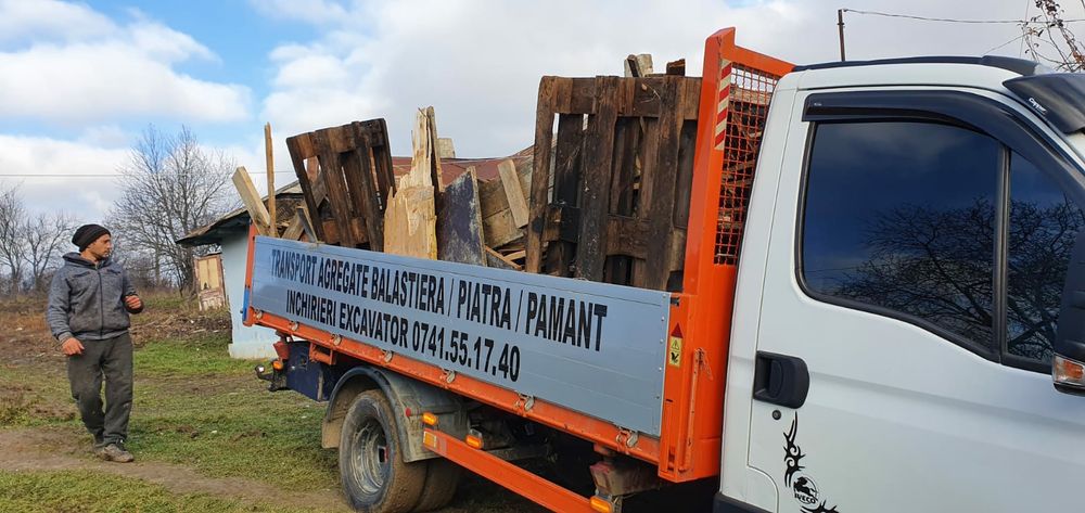 Miniexcavator bobcat excavații balast nisip pamant buldoexcavator