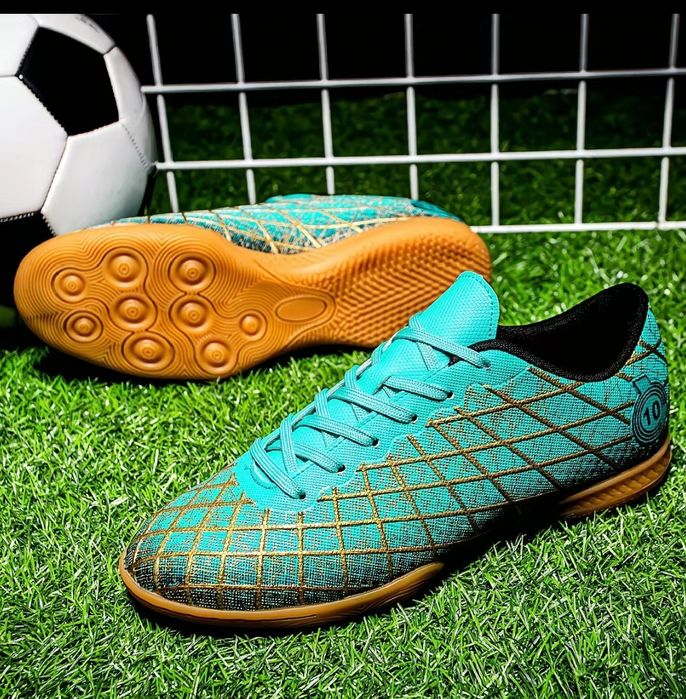 Футбольная обувь для зала