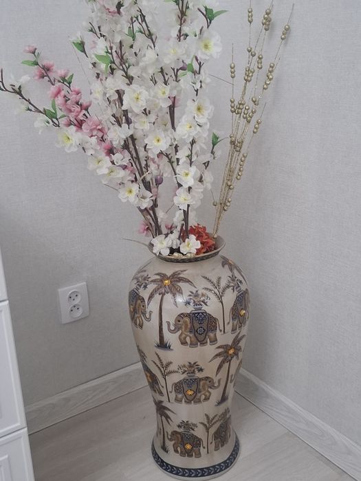 Ваза  керамика с цветами