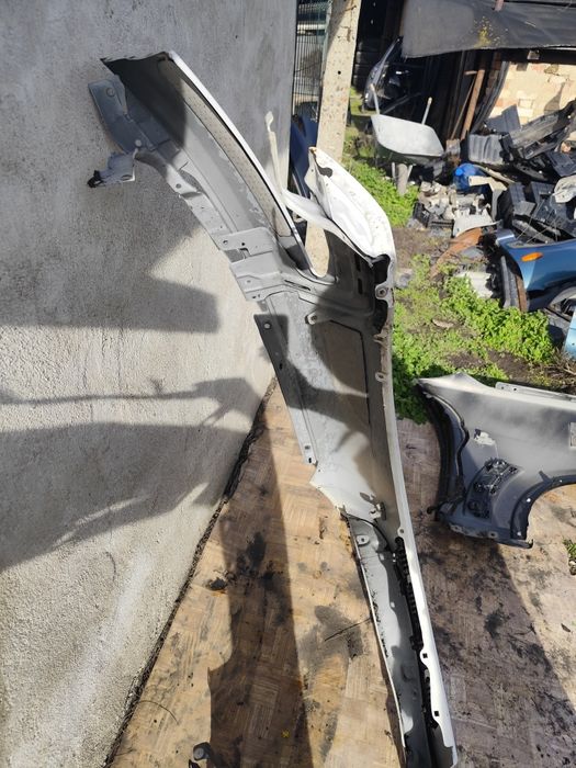 Ляв и Десен калник -Infiniti fx30-Qx70 -