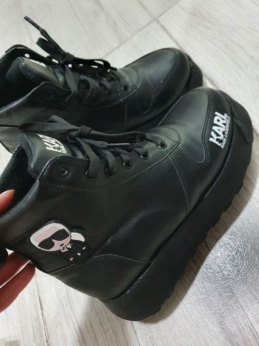 Боти от еко кожа чисто нови