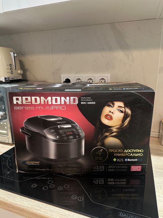 Redmond RMC-M800S