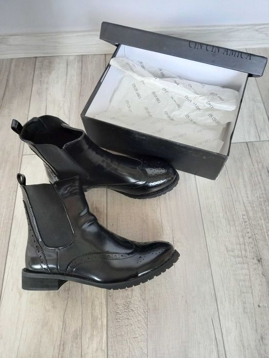 Дамски боти, черен лак, номер 39