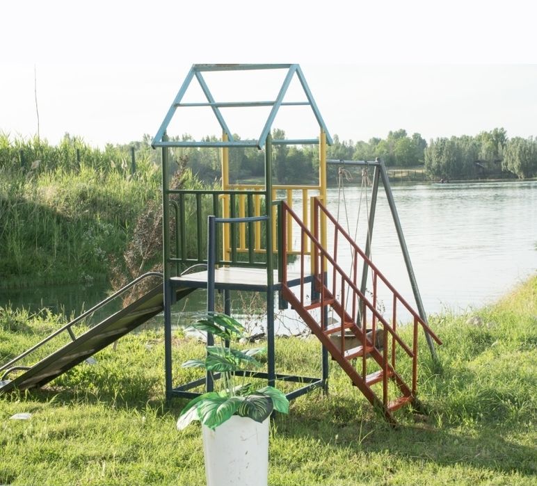 Tashmore boyida Янги dacha, kater chaqirsa boladi, baliq tutsa boladi.