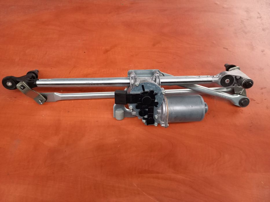 Ansamblu ștergătoare cu motoraș bmw X1 E84 an 2010