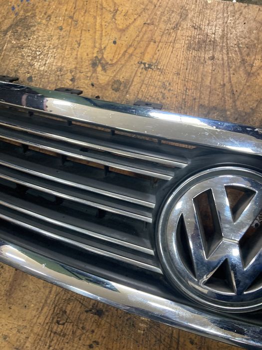 Vw phaeton 2004година Предна Решетка