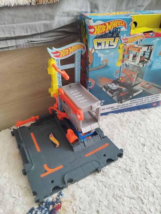 Писти Hot wheels