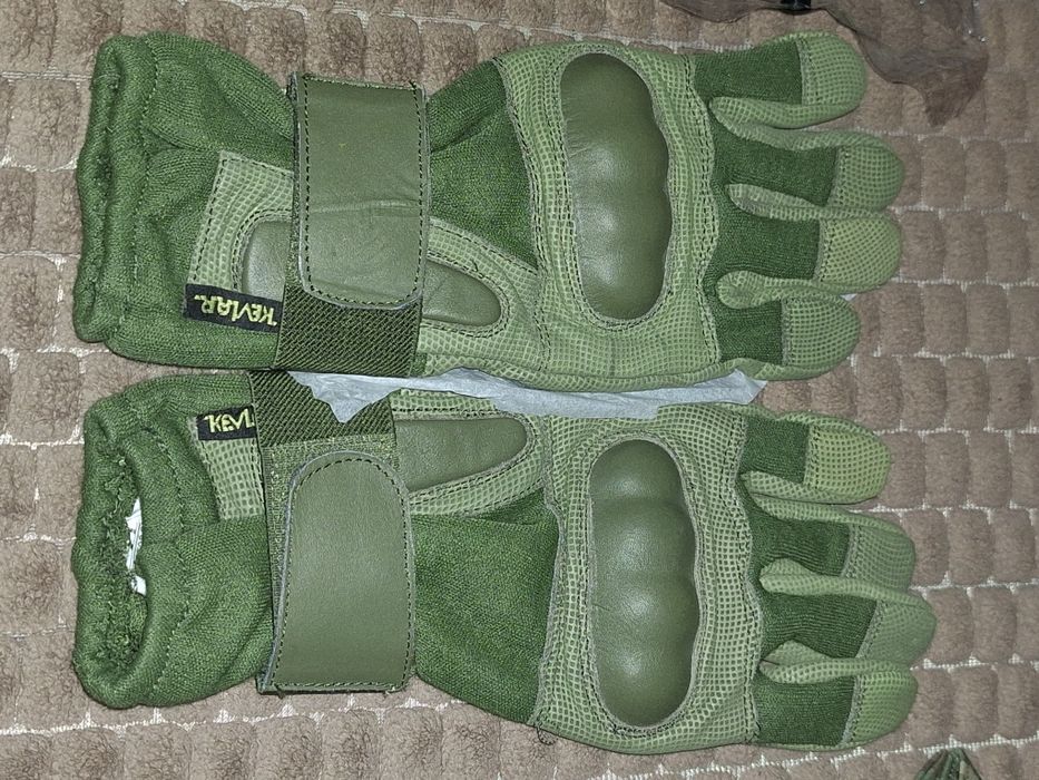 Mănuși tactice noi