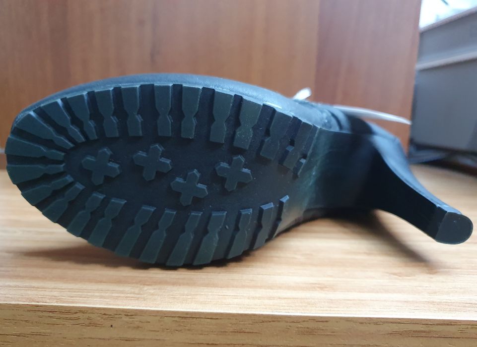 Дамски боти от Еко Кожа 36