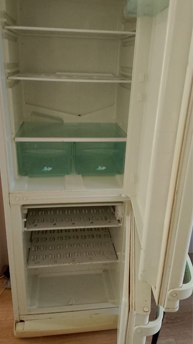 Продам холодильник