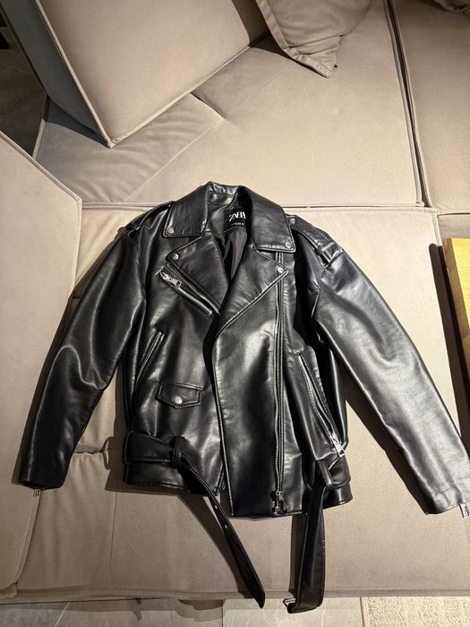 Ново кожено яке Зара